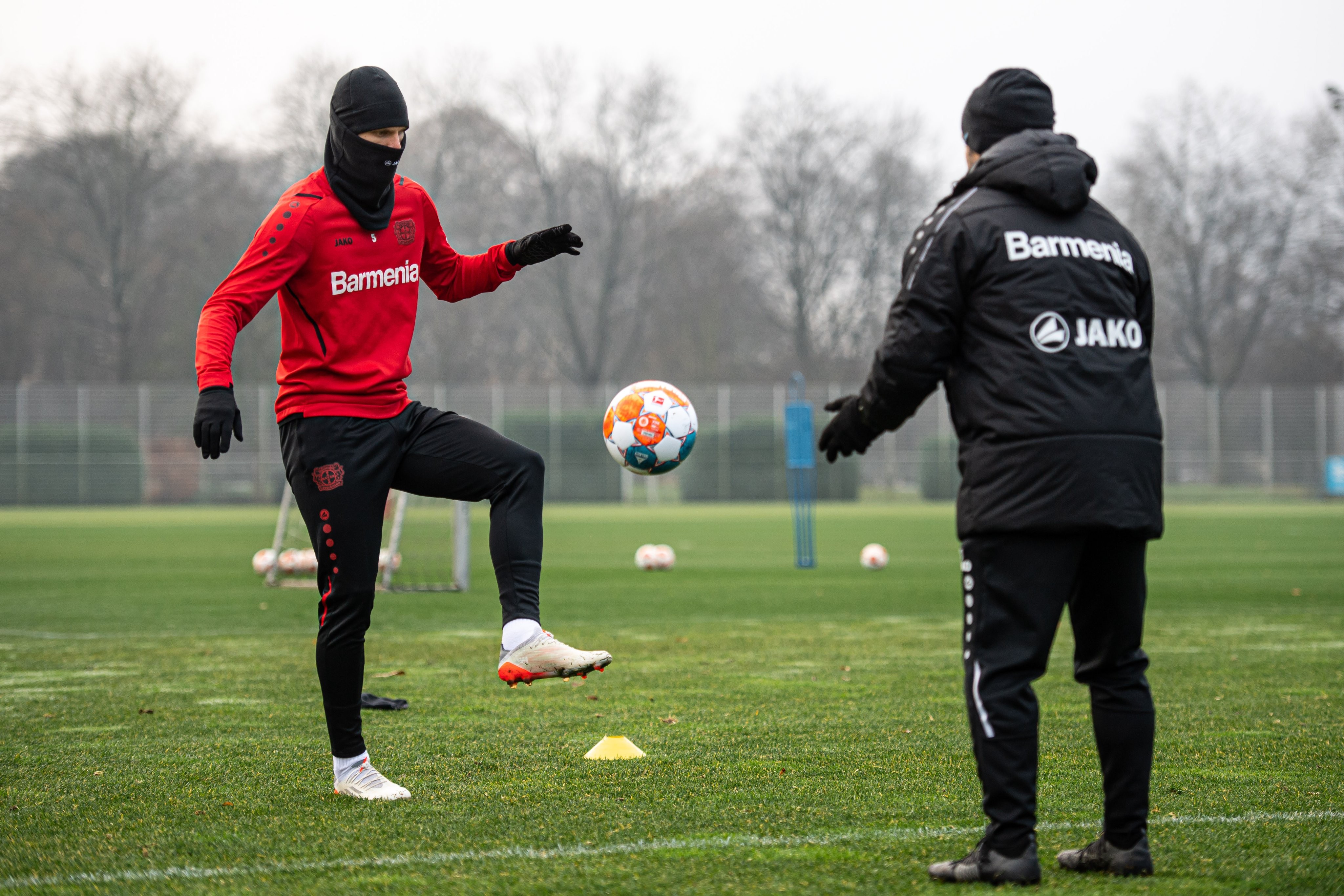 包含今晨体能课后，勒沃库森单刀错失备战意甲，态度坚定，高层口径保持一致的词条